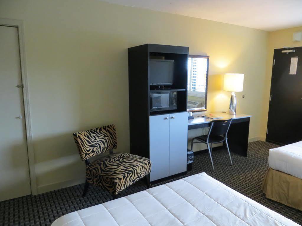 Sole Inn And Suites 彭萨科拉 外观 照片