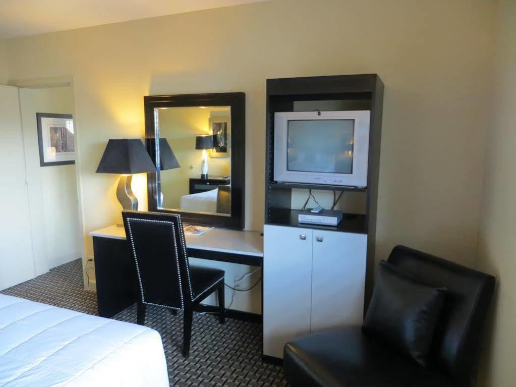 Sole Inn And Suites 彭萨科拉 外观 照片